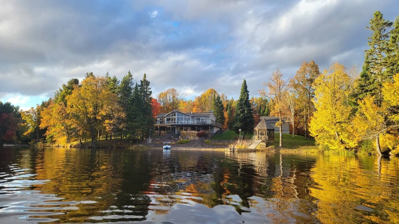 Photo of Outdoor in McKellar