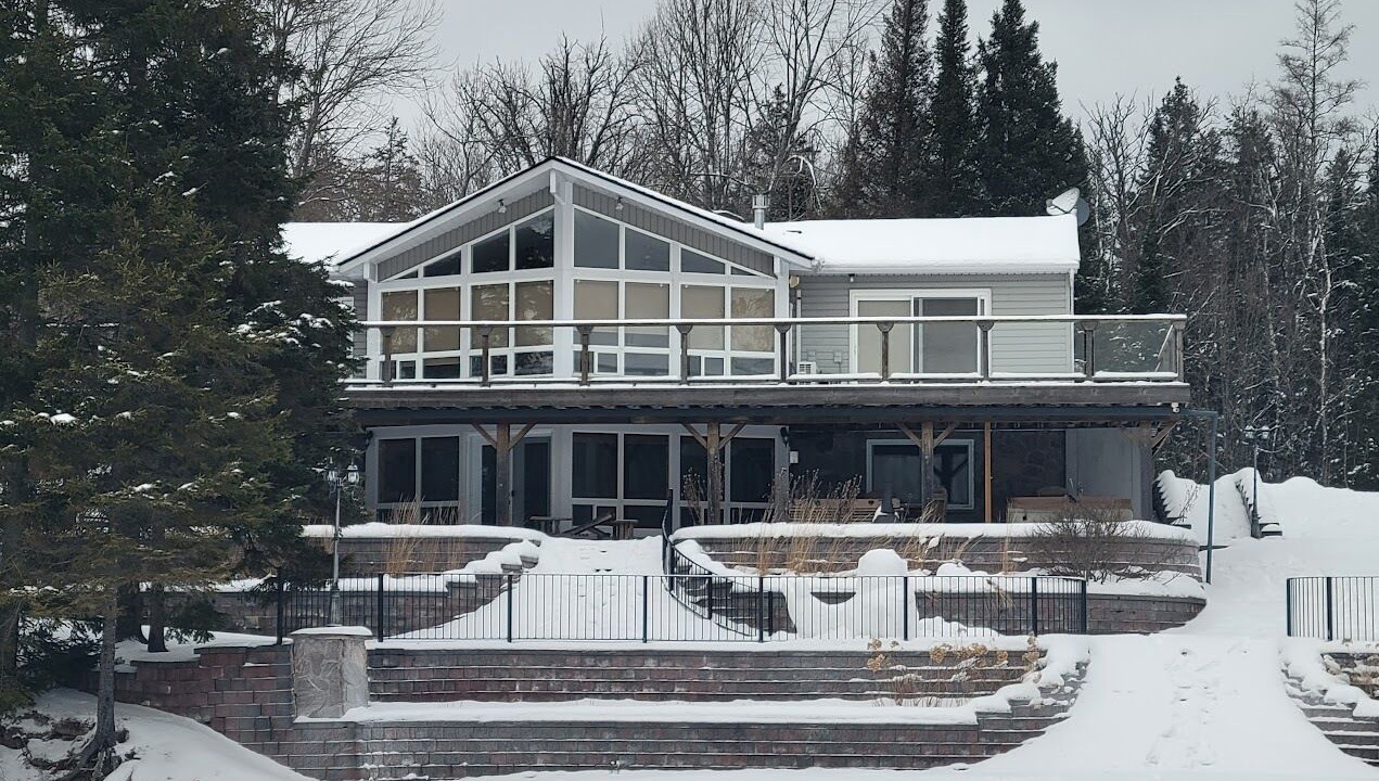 Photo of Outdoor in McKellar