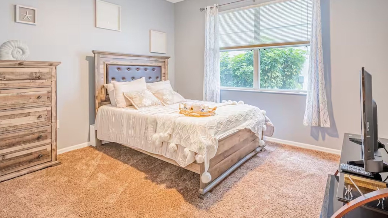 Photo of Bedroom in Windwood Bay