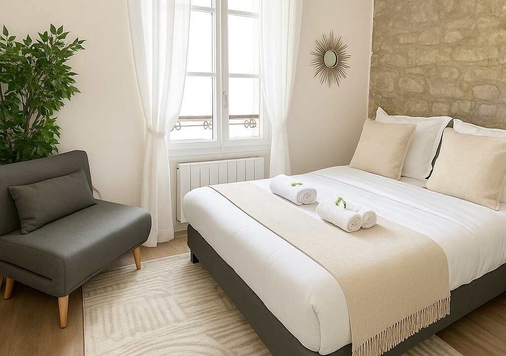 Photo of Bedroom in Notre-Dame-des-Champs