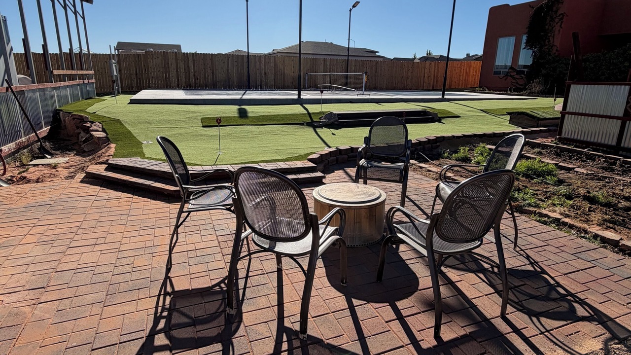 Photo of Outdoor in Page