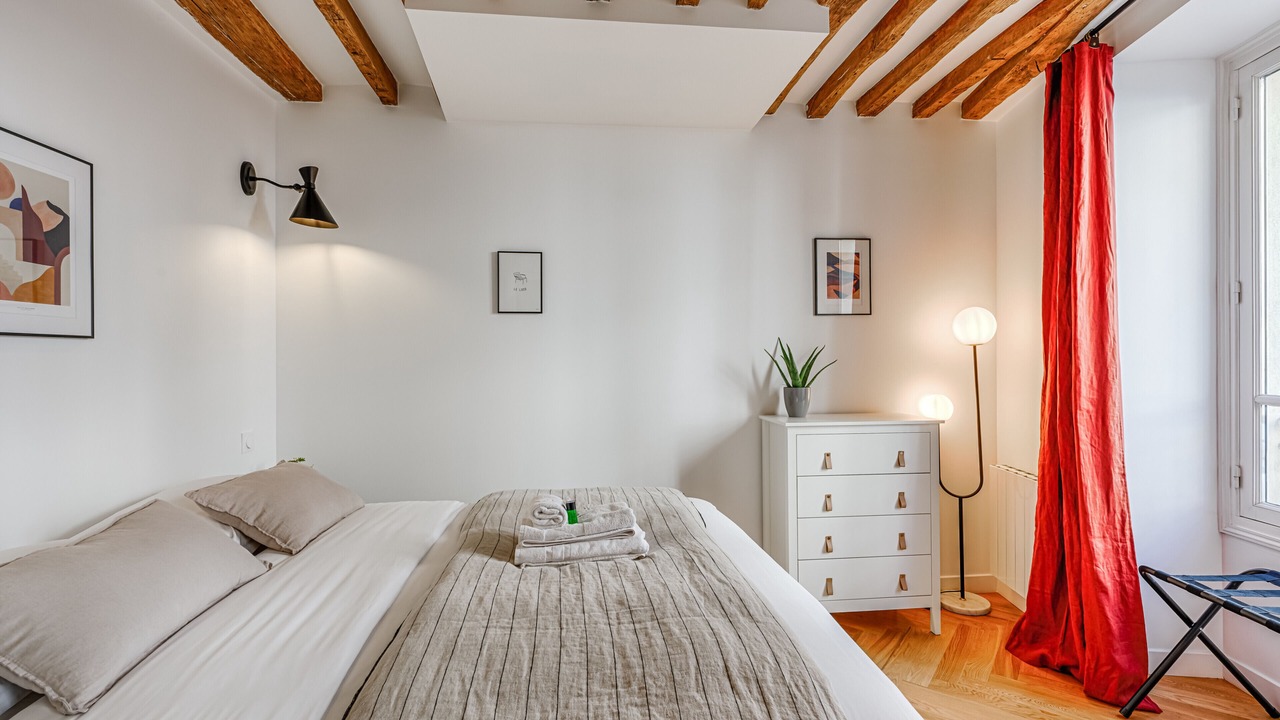 Photo of Bedroom in Val-de-Grace