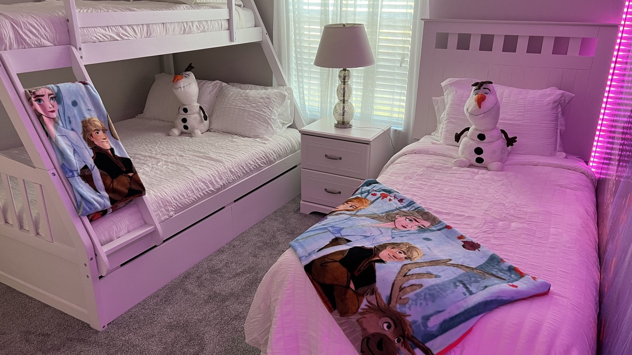 Photo of Bedroom in Lindfields