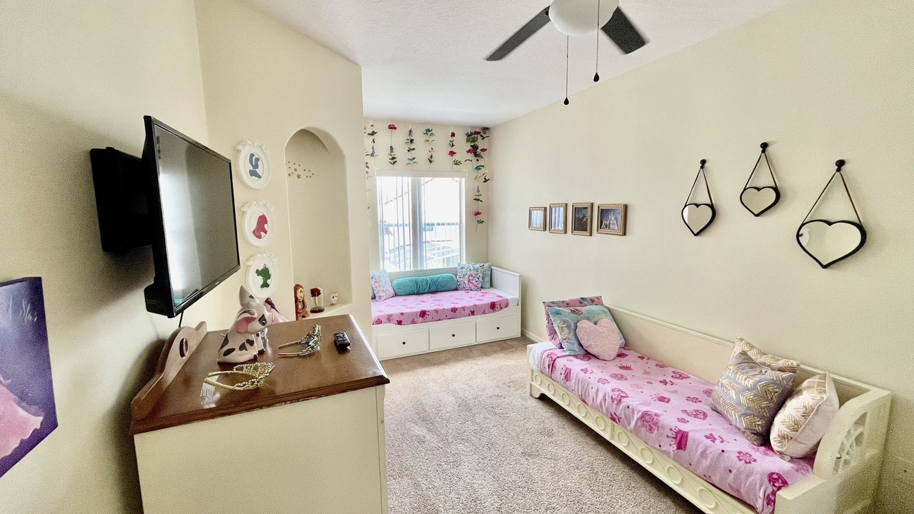Photo of Bedroom in Tuscan Hills