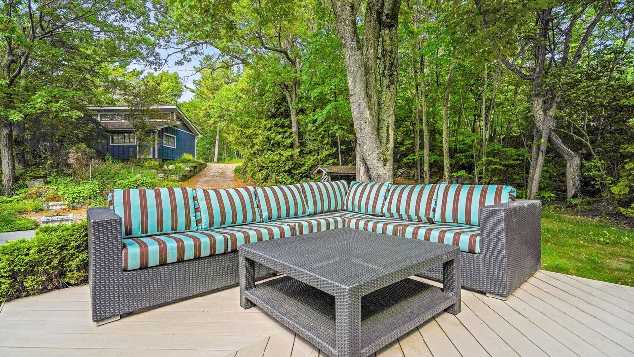 Photo of Patio Balcony in Georgian Bay