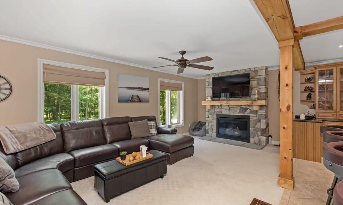 Photo of Bedroom in Bracebridge