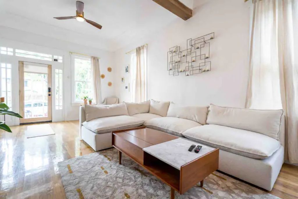 Photo of Livingroom in Ybor City