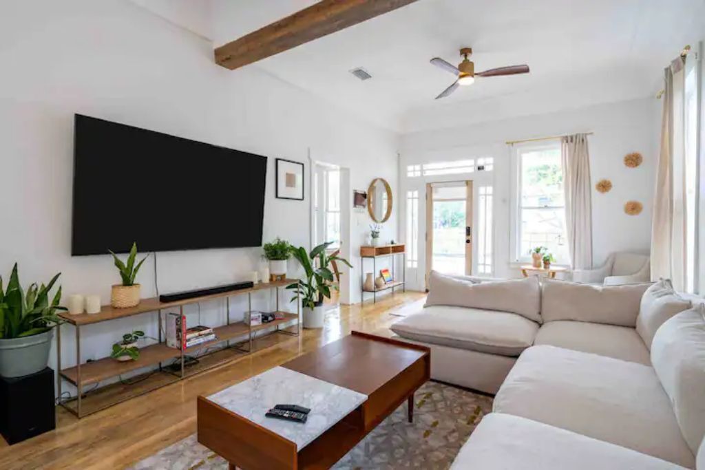 Photo of Livingroom in Ybor City