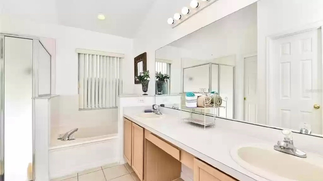 Photo of Bathroom in Eagle Pointe South