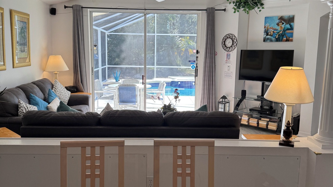 Photo of Livingroom in Eagle Pointe South