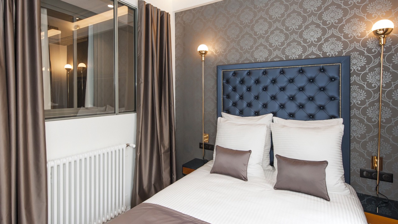 Photo of Bedroom in Champs-Elysees