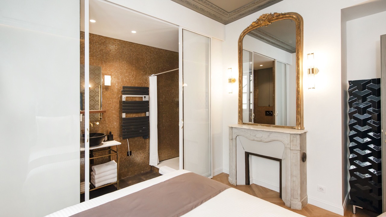 Photo of Bedroom in Champs-Elysees