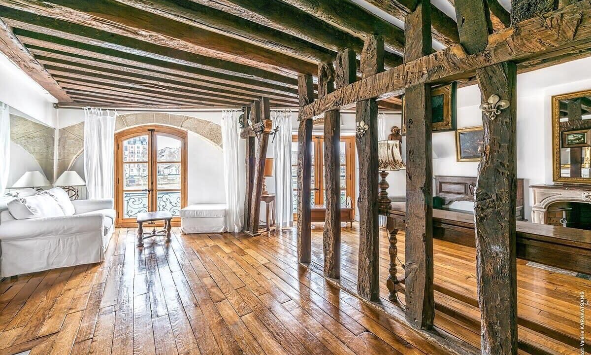 Photo of Livingroom in Notre Dame