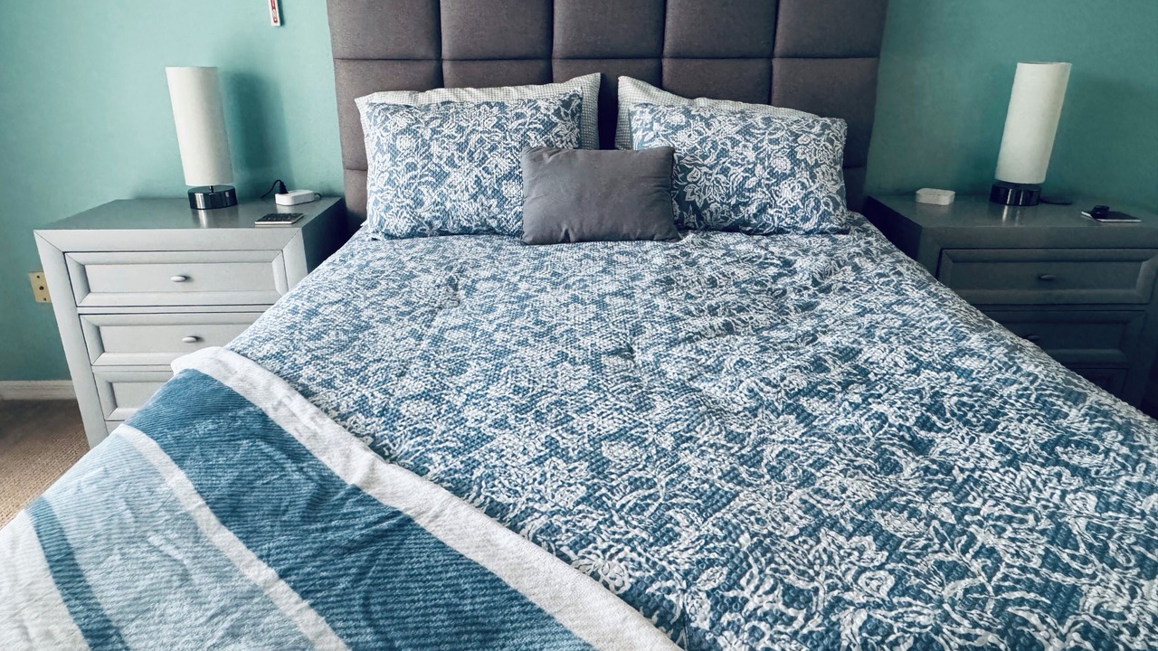 Photo of Bedroom in Sunset Lakes