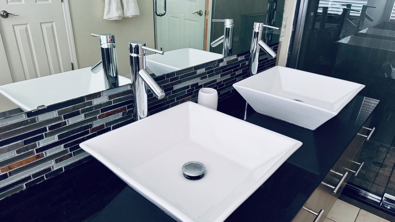 Photo of Bathroom in Sunset Lakes