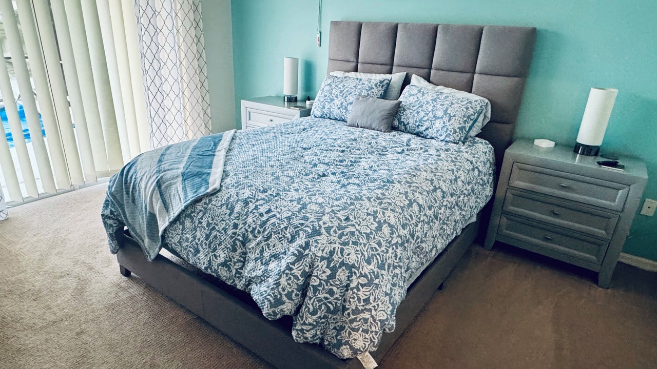Photo of Bedroom in Sunset Lakes