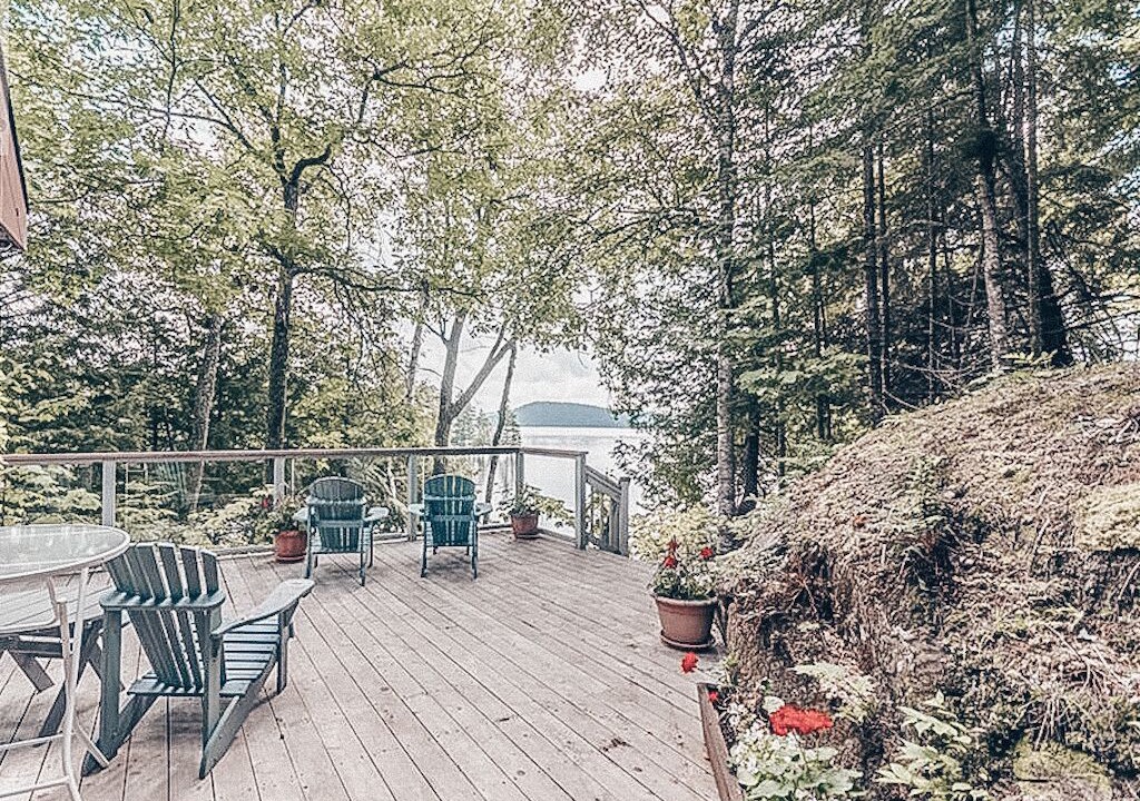Photo of Patio Balcony in Lake of Bays