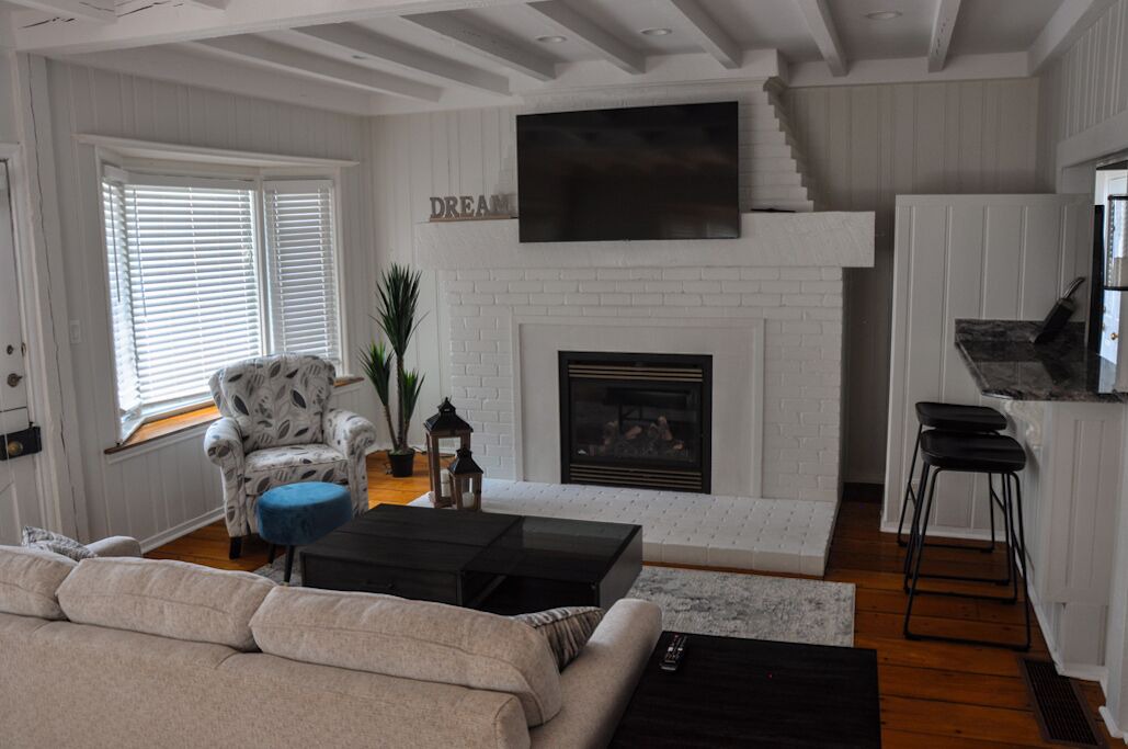 Photo of Livingroom in Amherstburg
