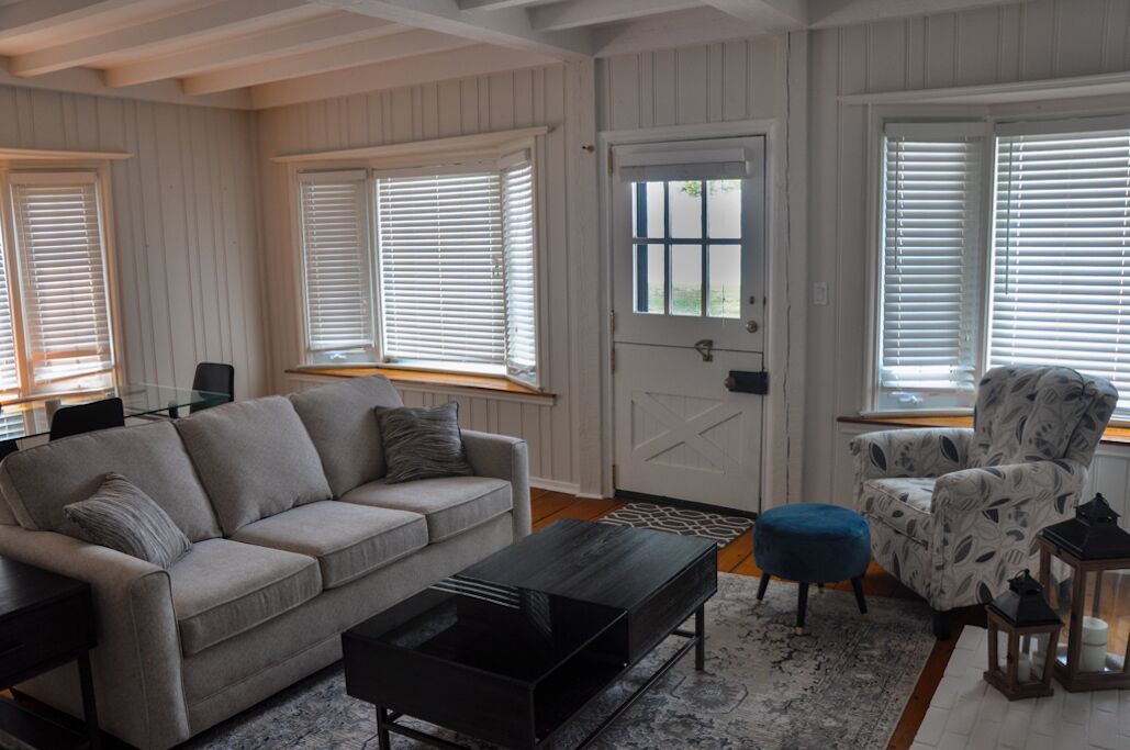 Photo of Livingroom in Amherstburg