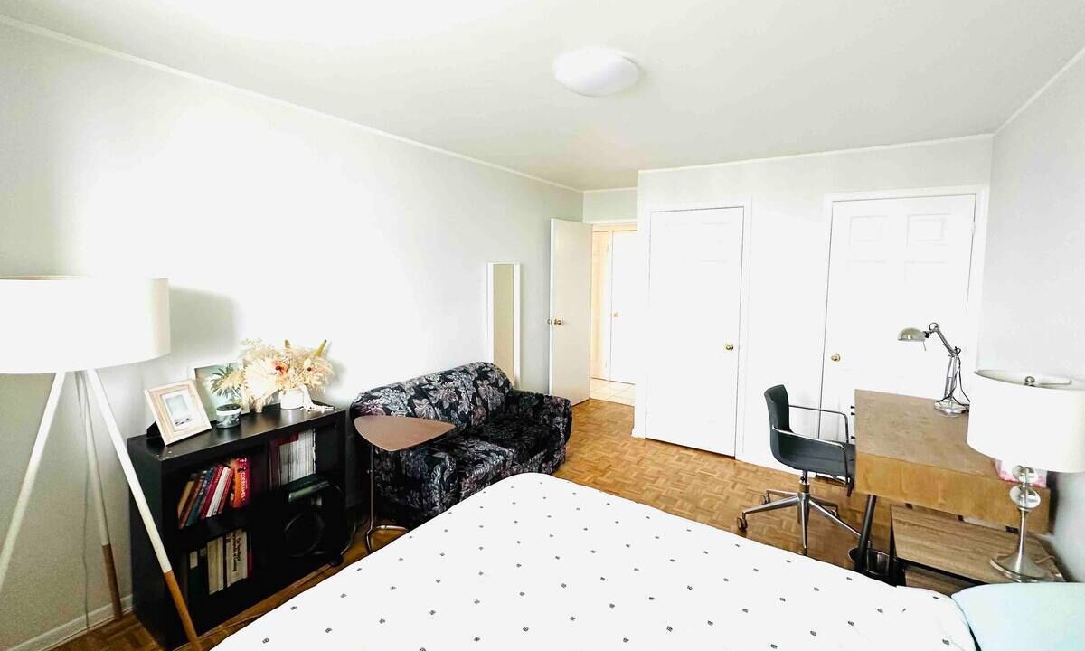 Photo of Bedroom in St. James Town