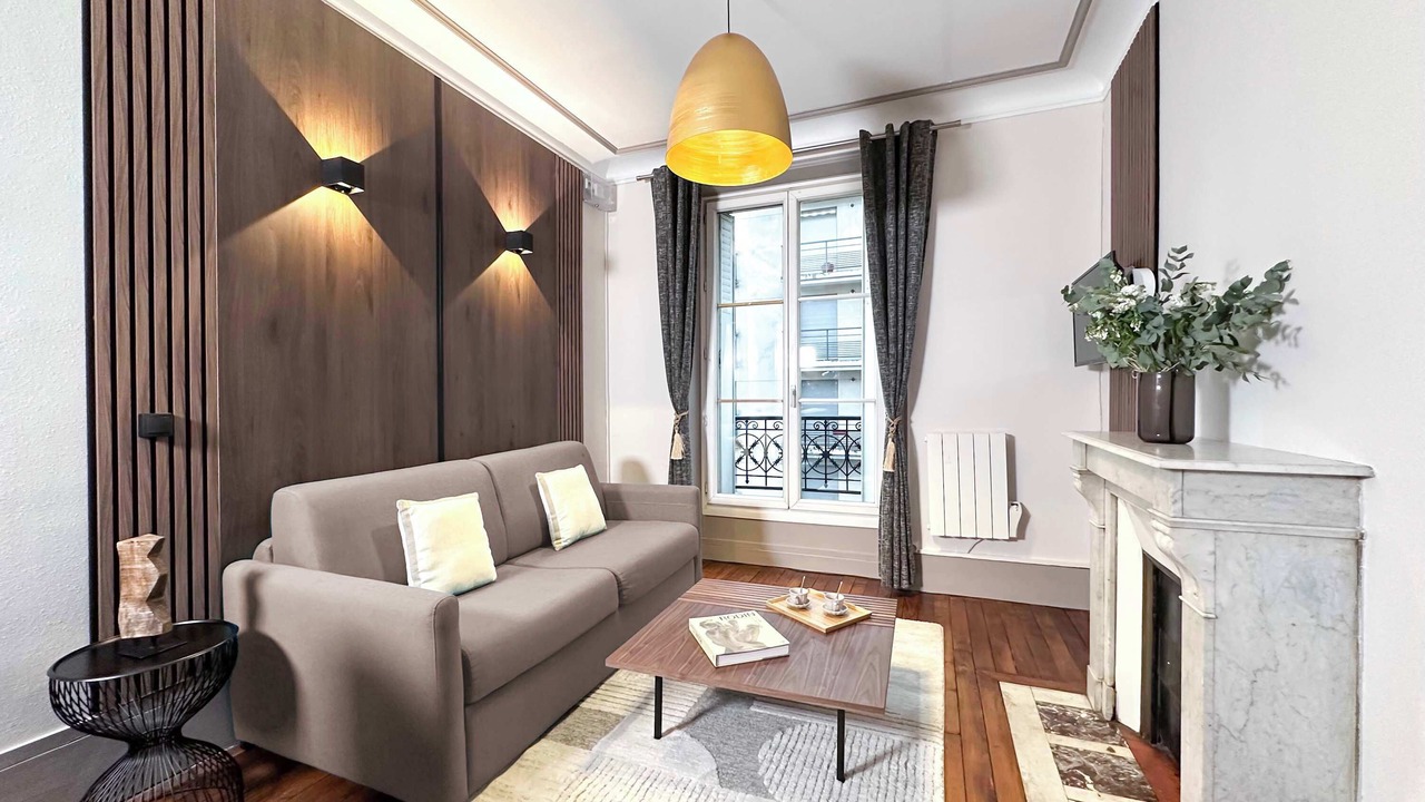 Photo of Bedroom in 15th Arrondissement