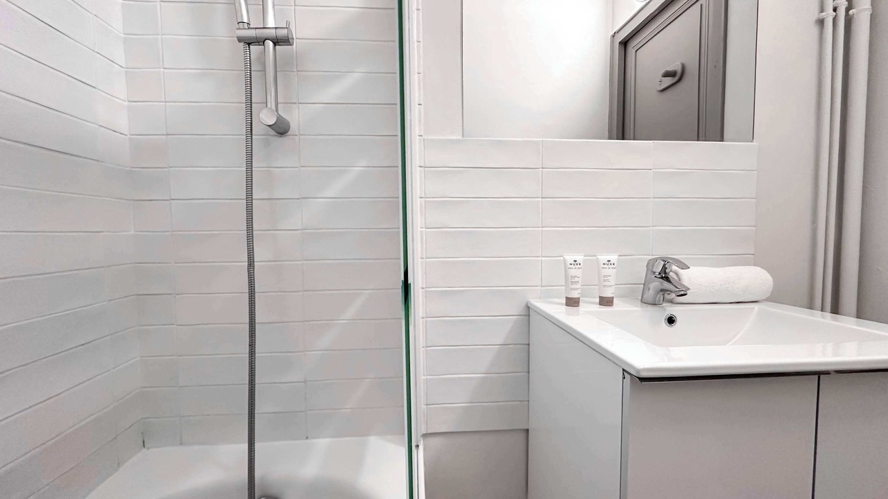 Photo of Bathroom in 15th Arrondissement