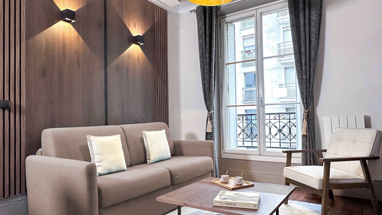Photo of Bedroom in 15th Arrondissement