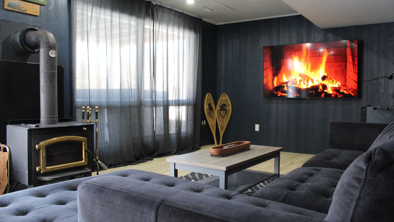 Photo of Livingroom in Haliburton