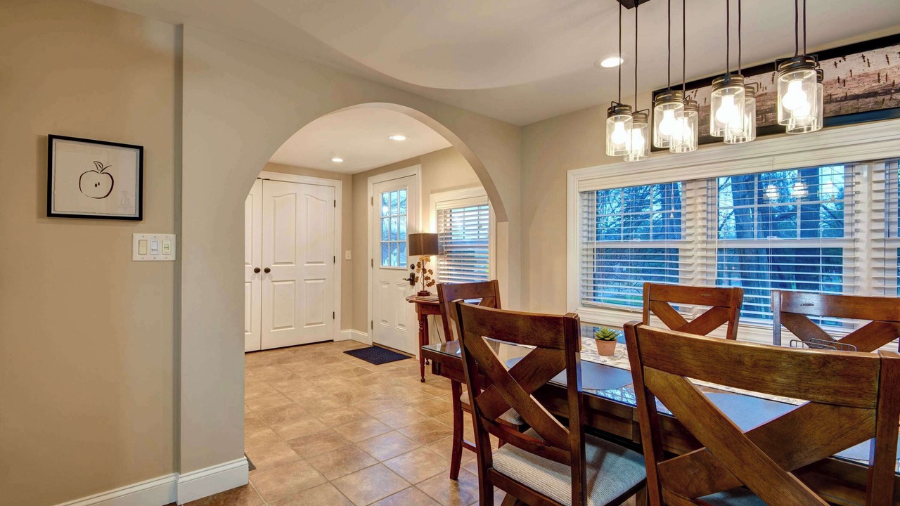 Photo of Livingroom in Skaneateles