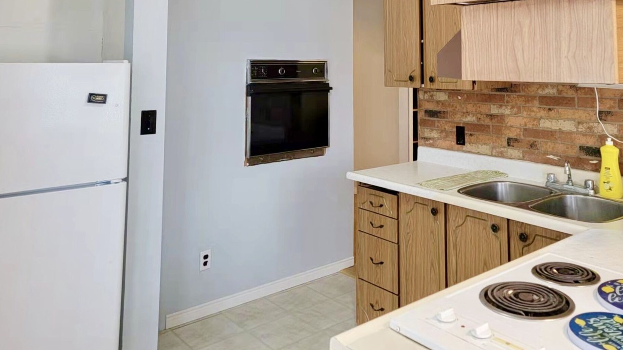 Photo of Kitchen in Dysart et al