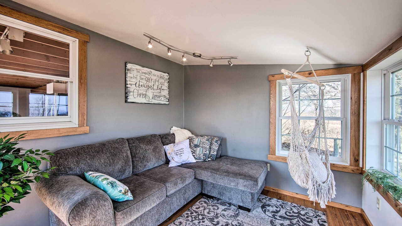 Photo of Livingroom in Mount Pleasant Mills