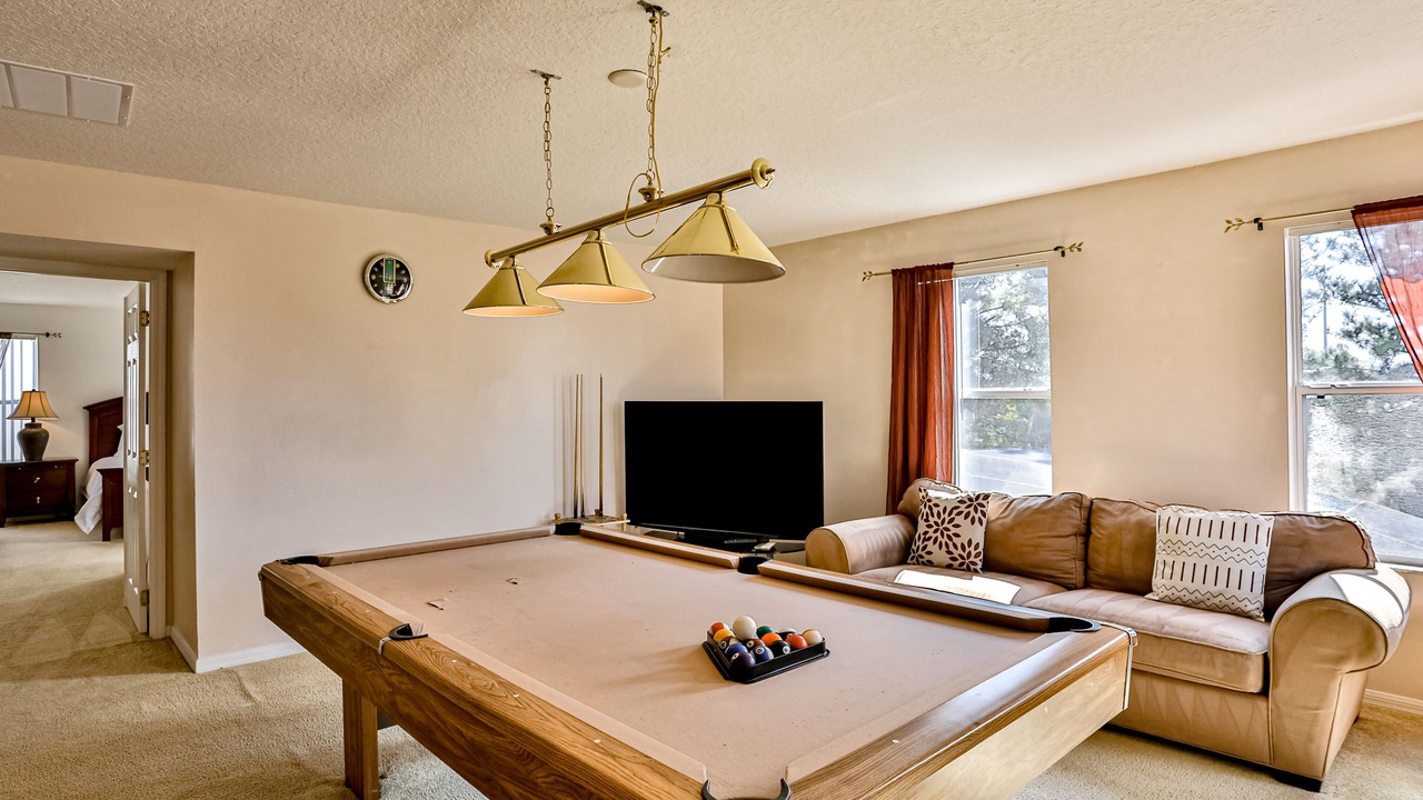 Photo of Livingroom in Windwood Bay