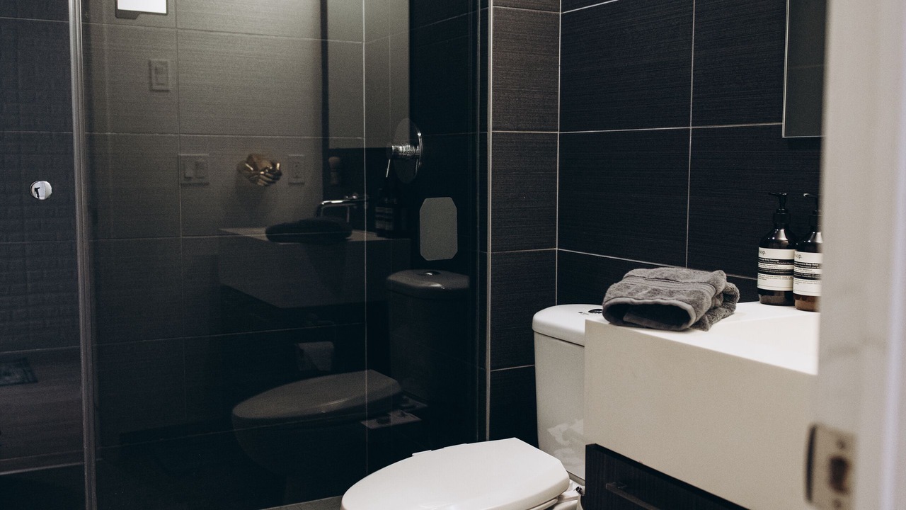 Photo of Bathroom in Fashion District