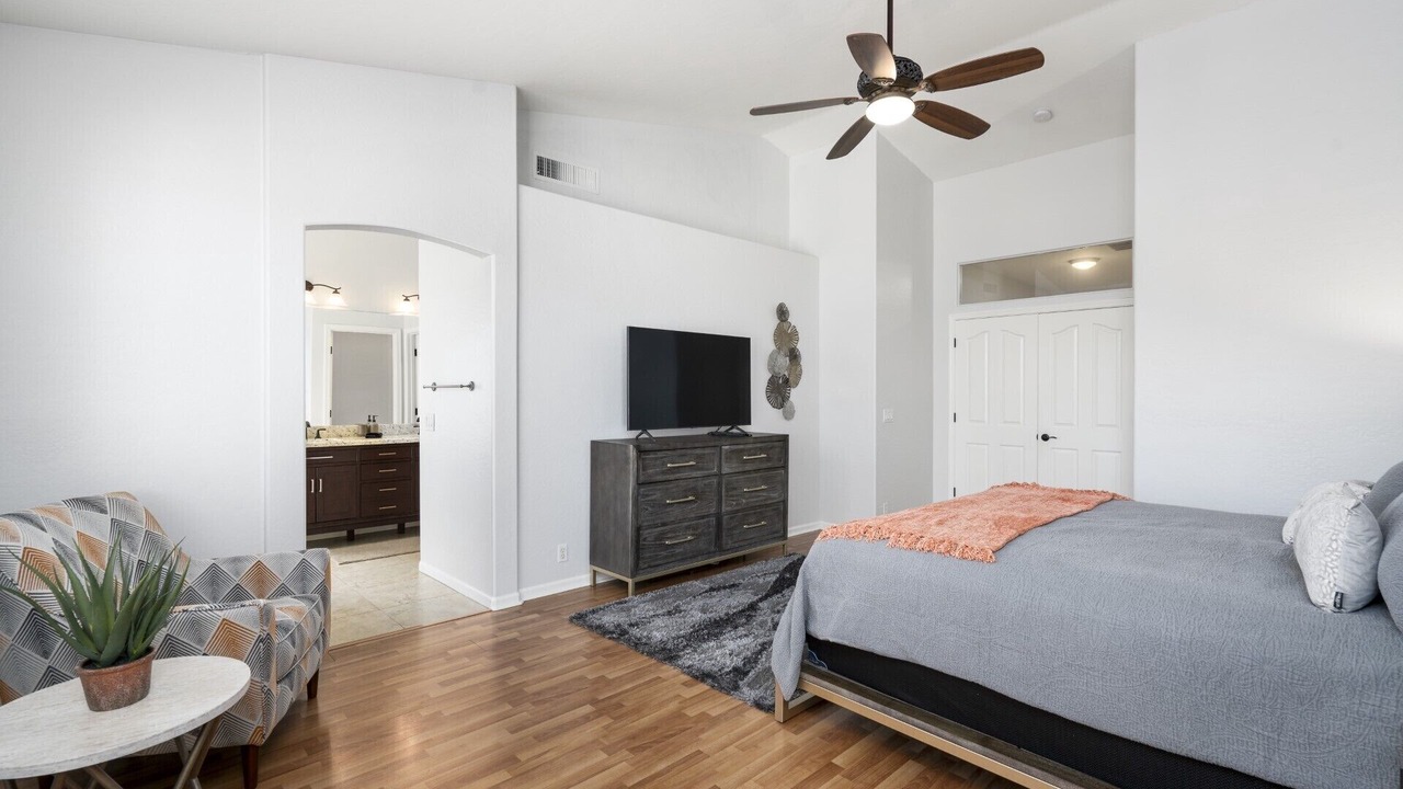 Photo of Bedroom in Greenfield Lakes