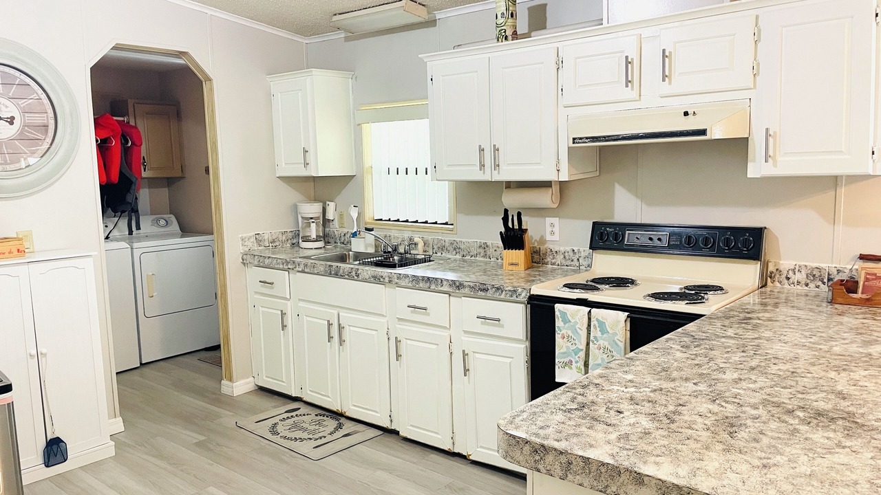 Photo of Kitchen in Chassahowitzka