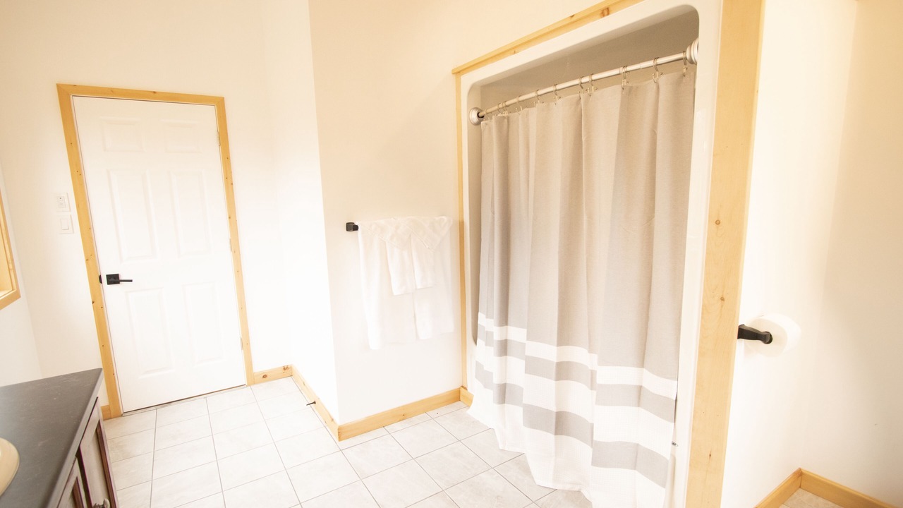 Photo of Bathroom in Muskoka Lakes