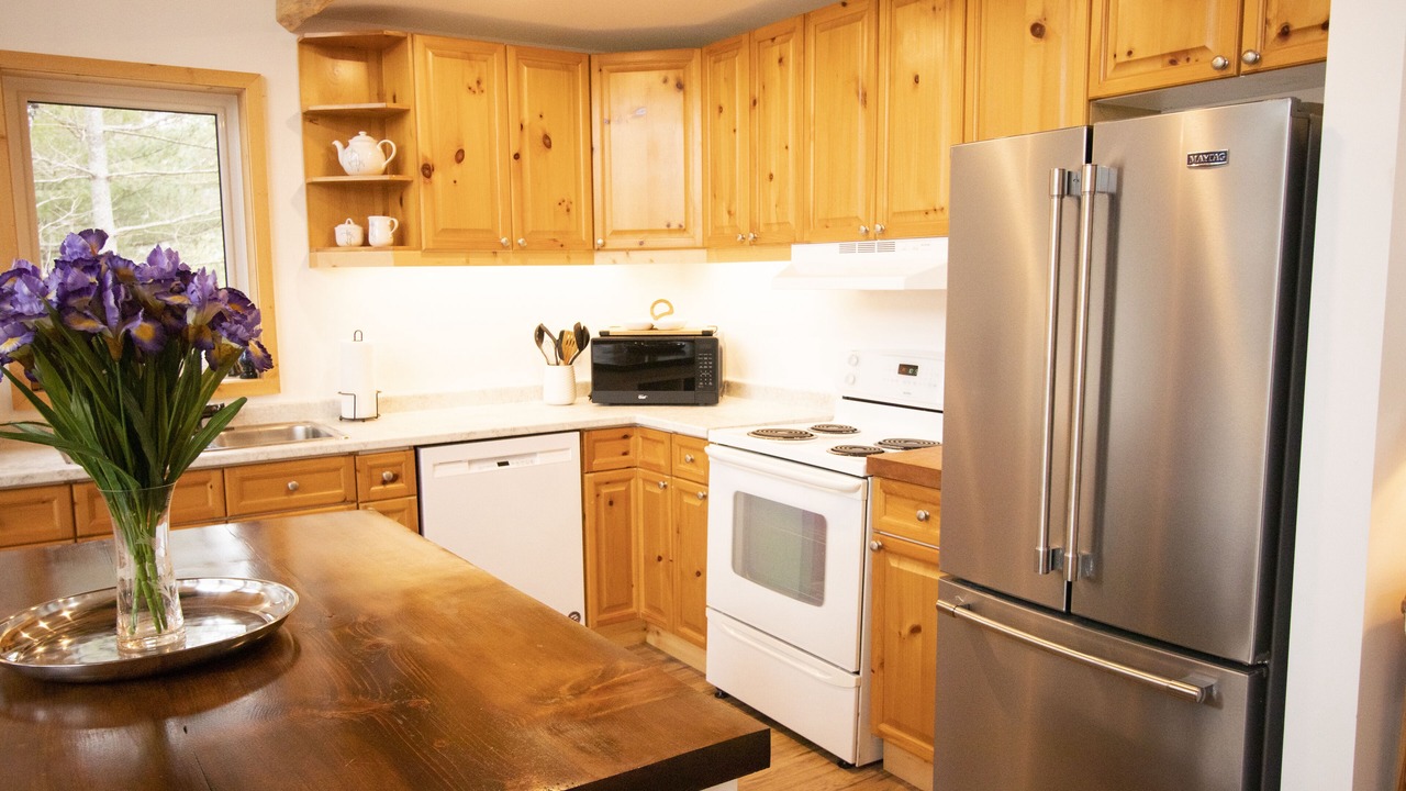 Photo of Kitchen in Muskoka Lakes