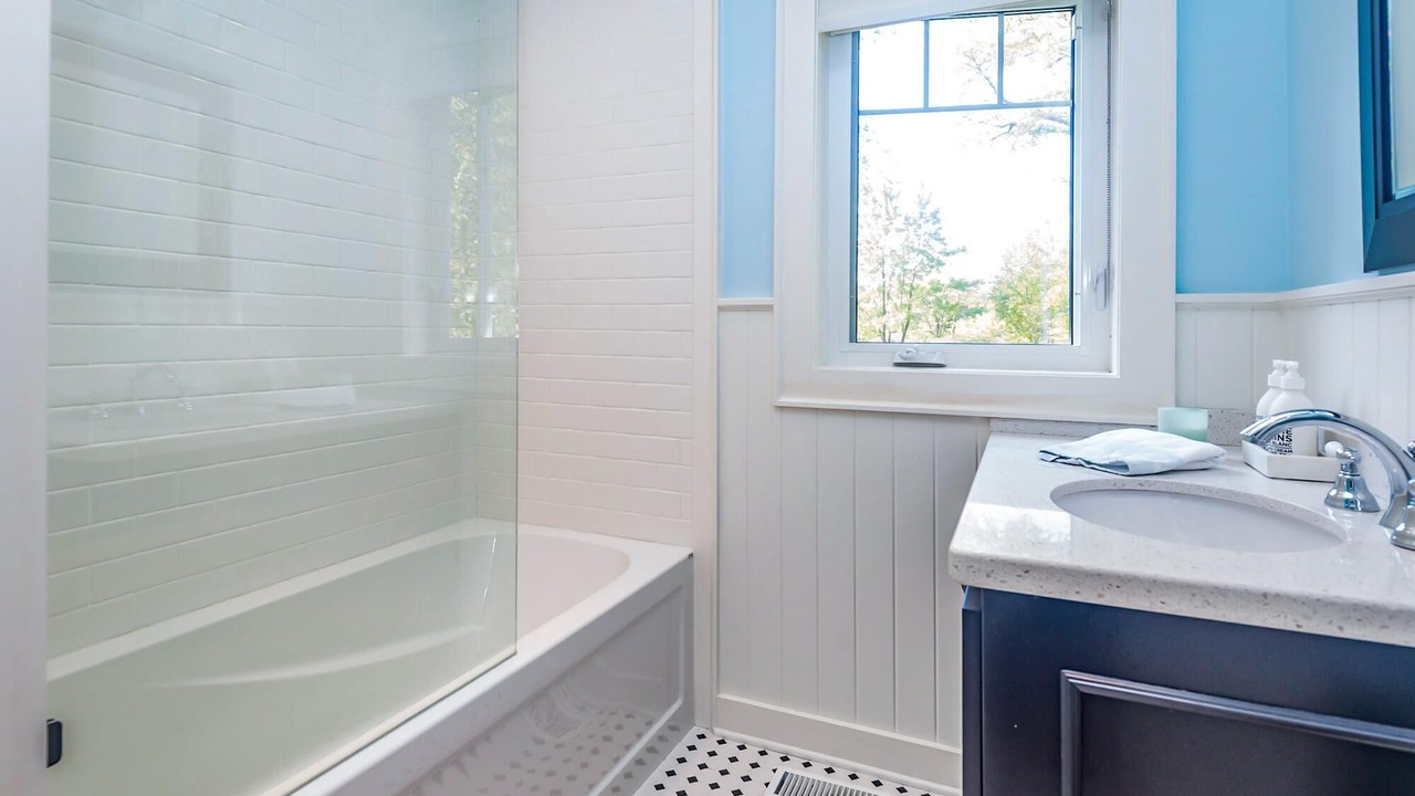 Photo of Bathroom in Muskoka Lakes