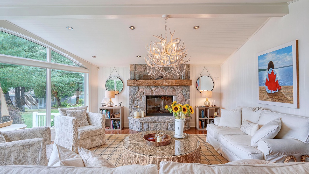 Photo of Bedroom in Muskoka Lakes