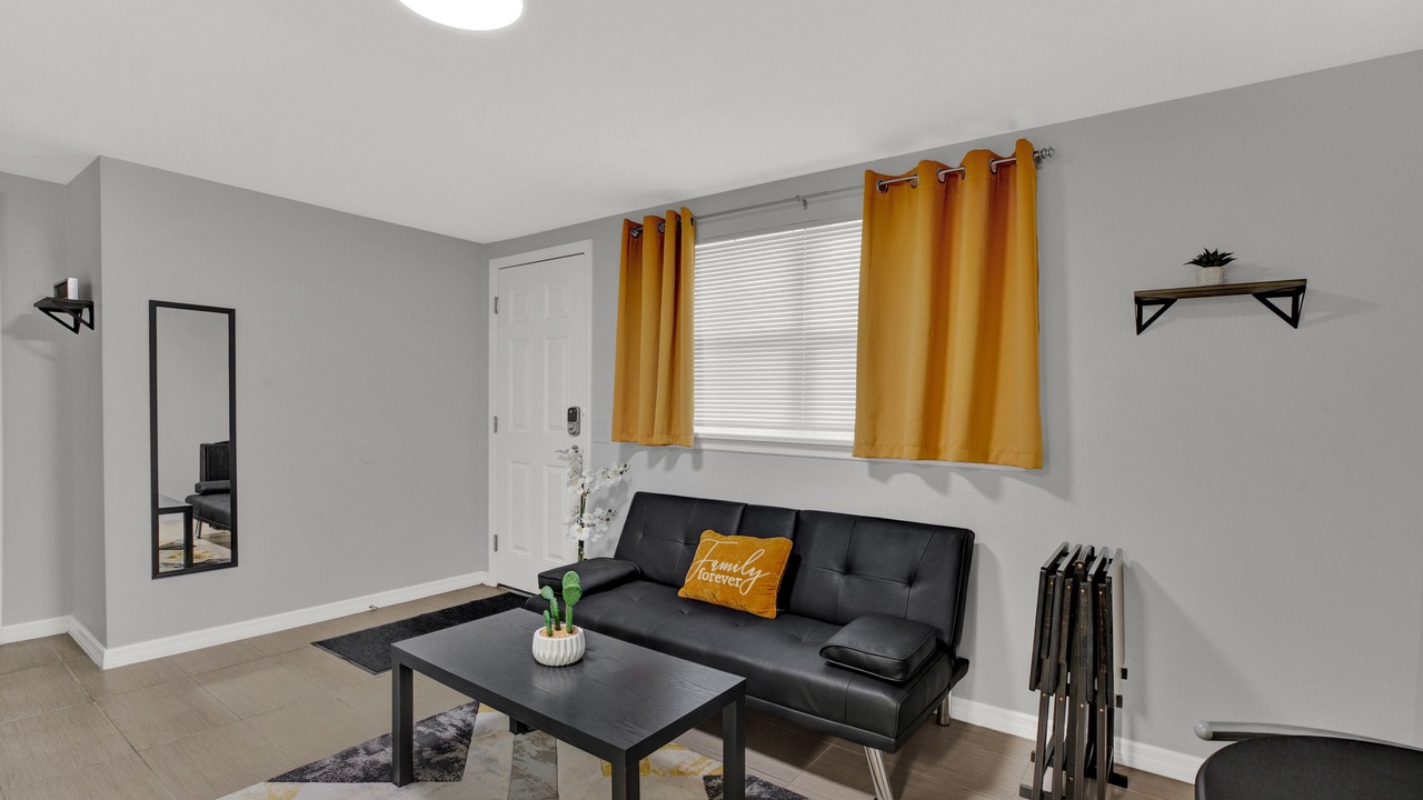 Photo of Livingroom in Crooked Lake Park