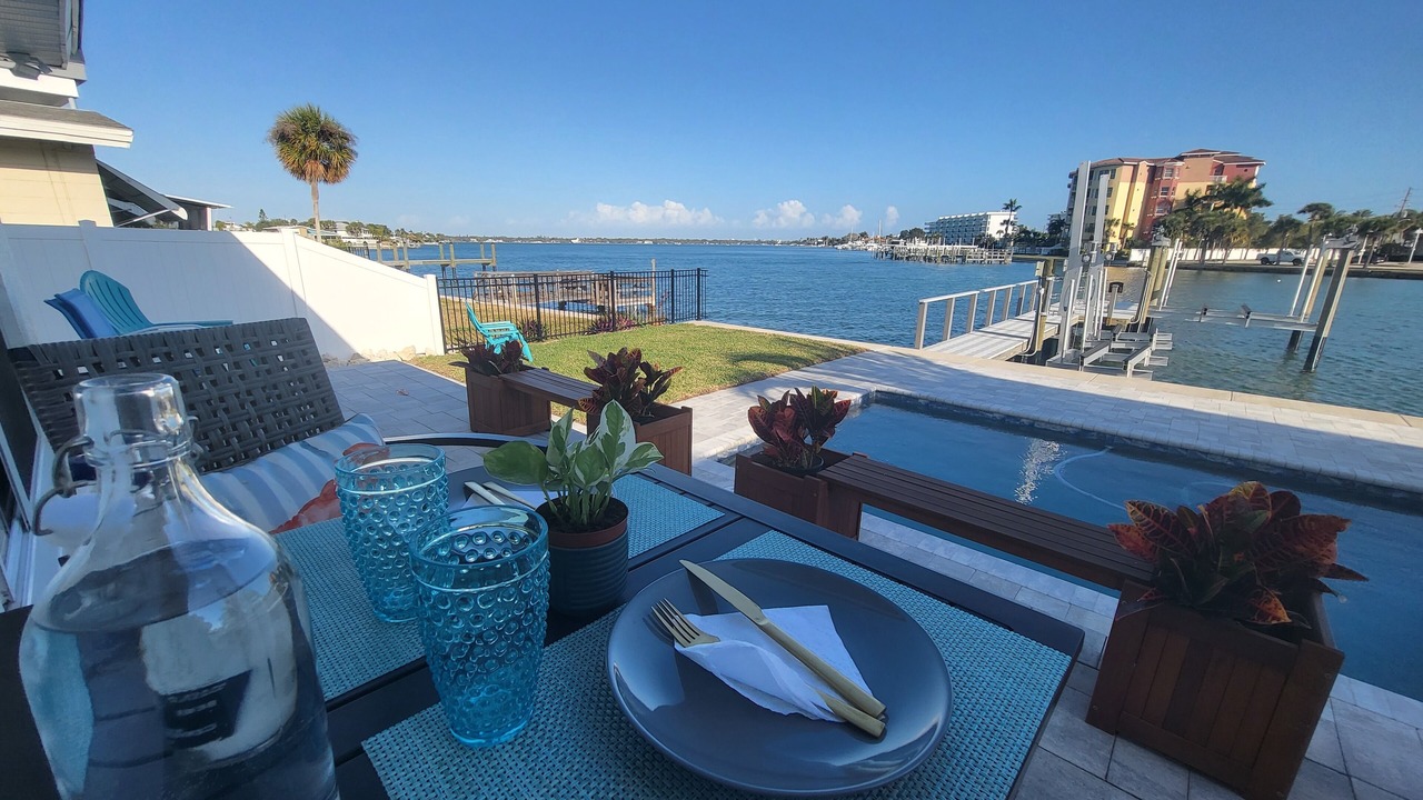 Photo of Patio Balcony in Treasure Island
