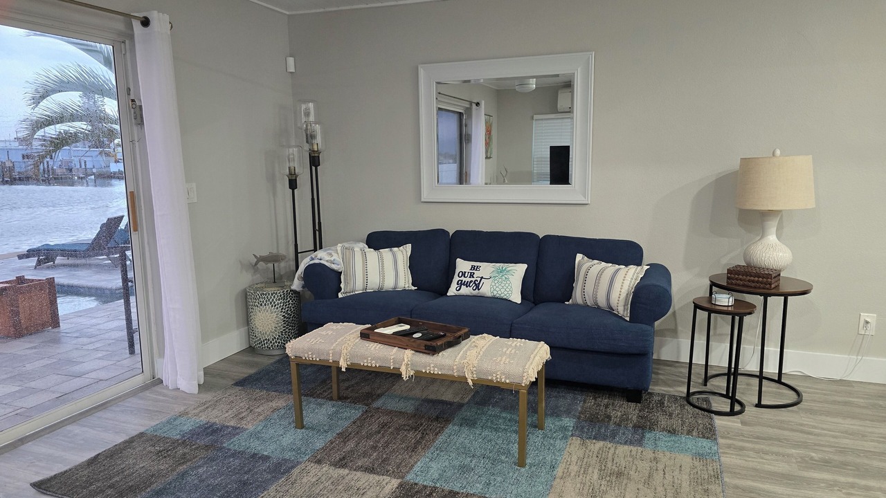 Photo of Livingroom in Treasure Island