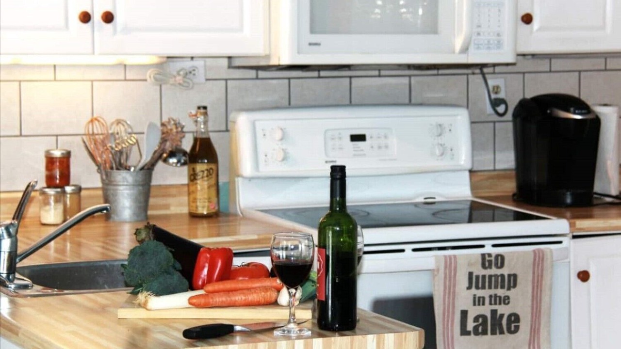 Photo of Kitchen in Lambton Shores