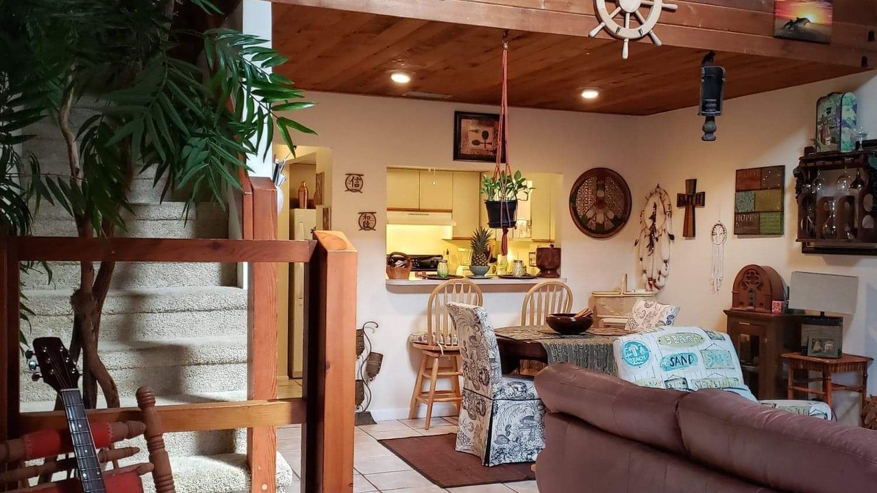 Photo of Livingroom in Columbiad Plaza