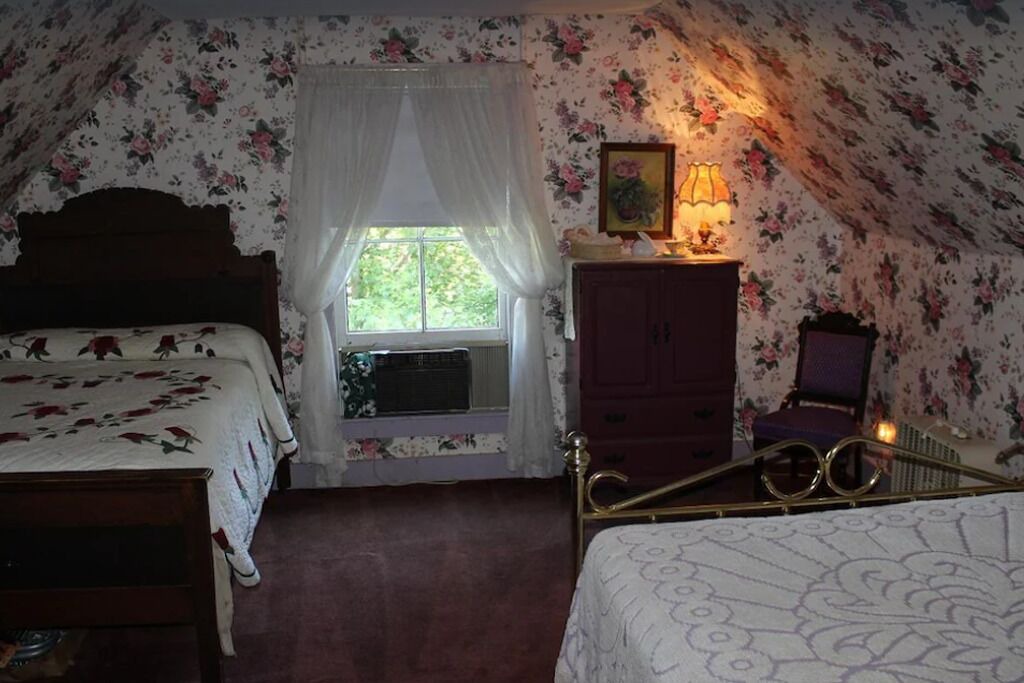 Photo of Bedroom in Beech Creek