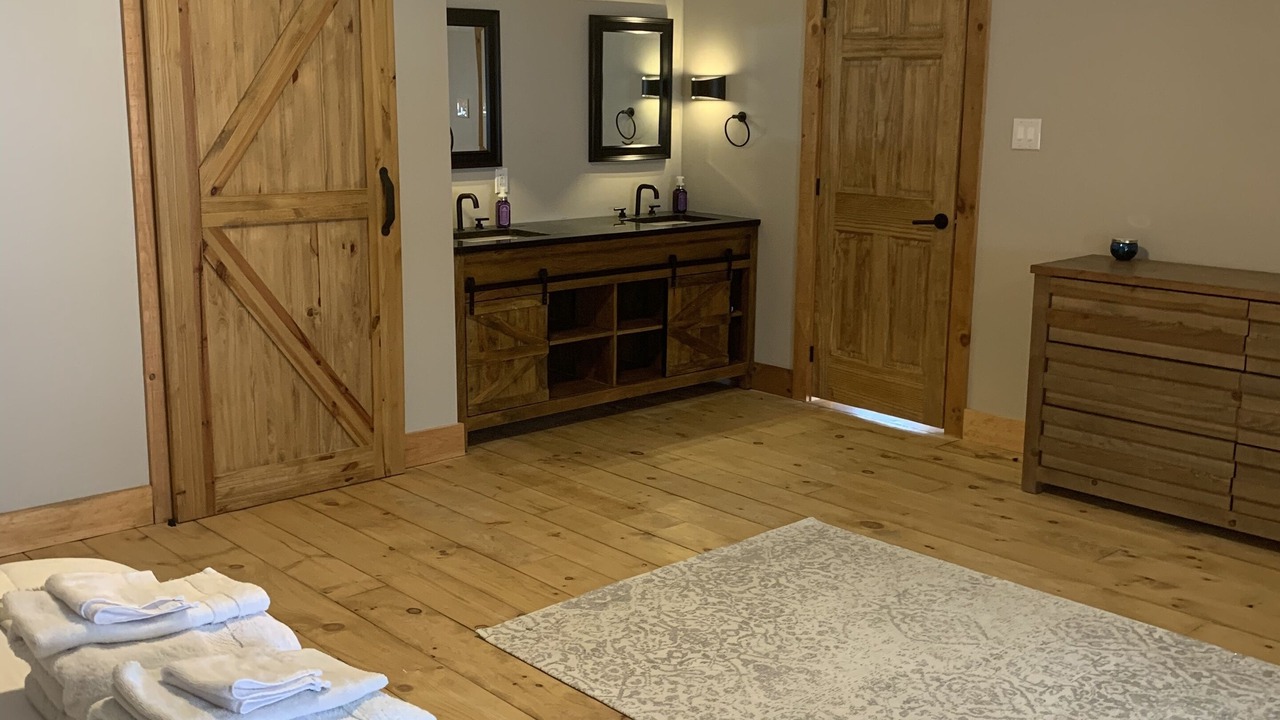 Photo of Bedroom in Calabogie