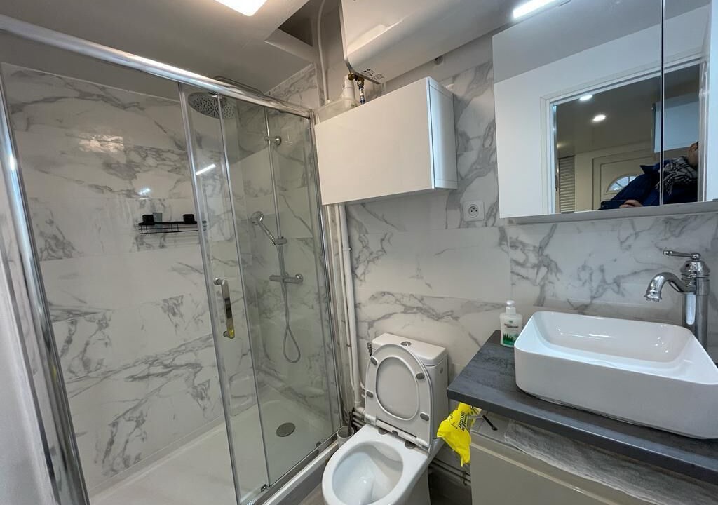 Photo of Bathroom in Parc-de-Montsouris