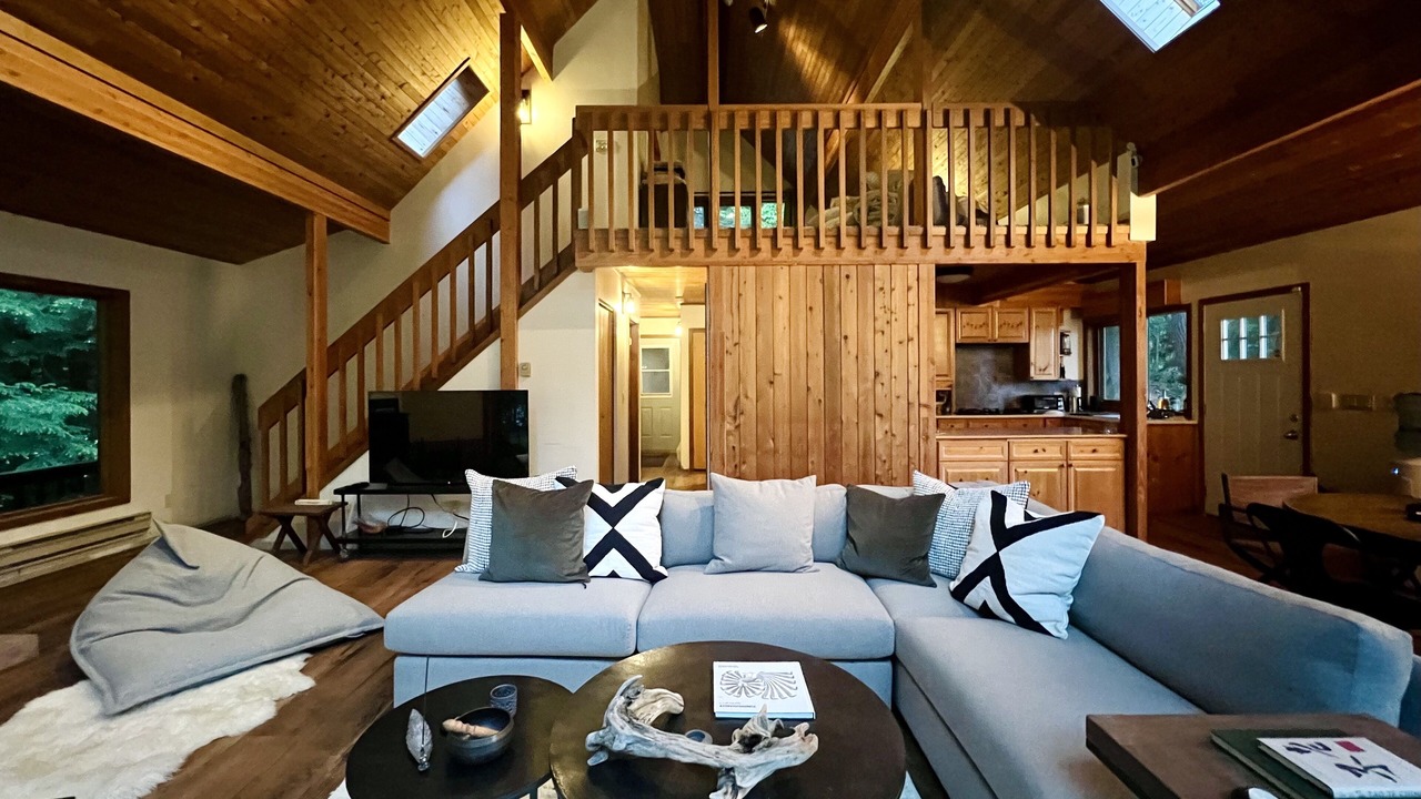 Photo of Livingroom in Dysart et al