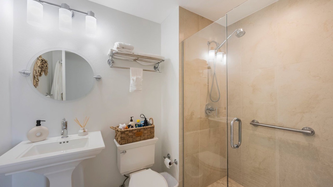 Photo of Bathroom in Vina Del Mar Island
