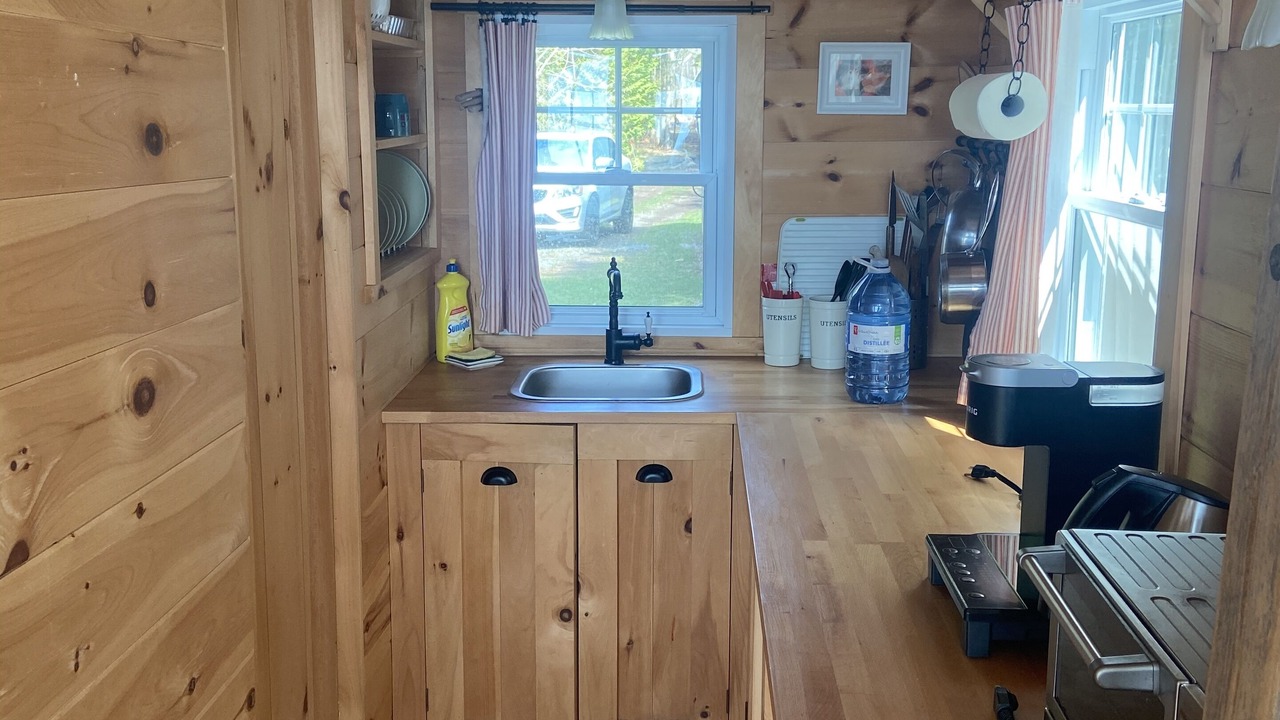 Photo of Kitchen in Colborne